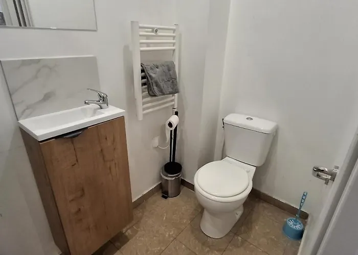 Independant Et Bien Equipe Avec Veranda Commune Apartamento Neuilly-sur-Marne